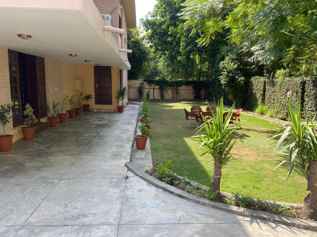 Imperial Guest House Islamabad Exterior photo